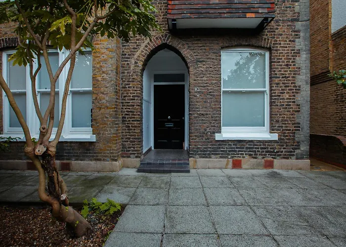Primrose Hill Apartments
